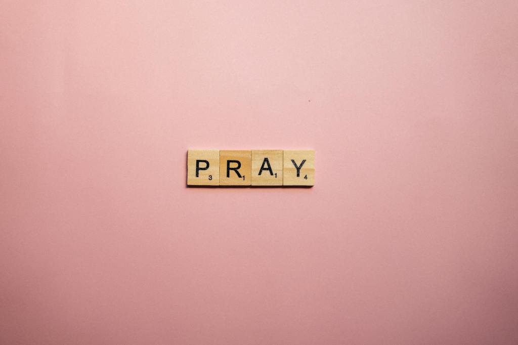 3 Significant Things to Pray When Praying for Others